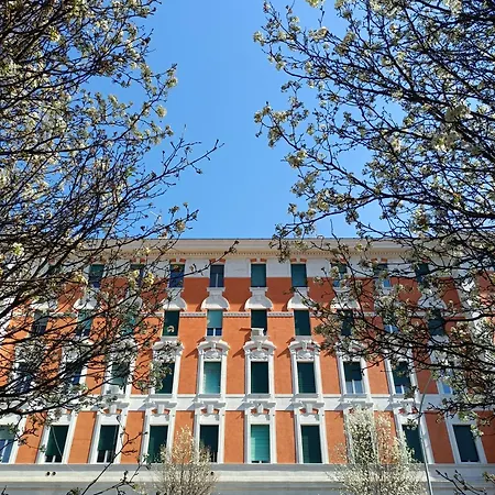 Eluta アパート ローマ